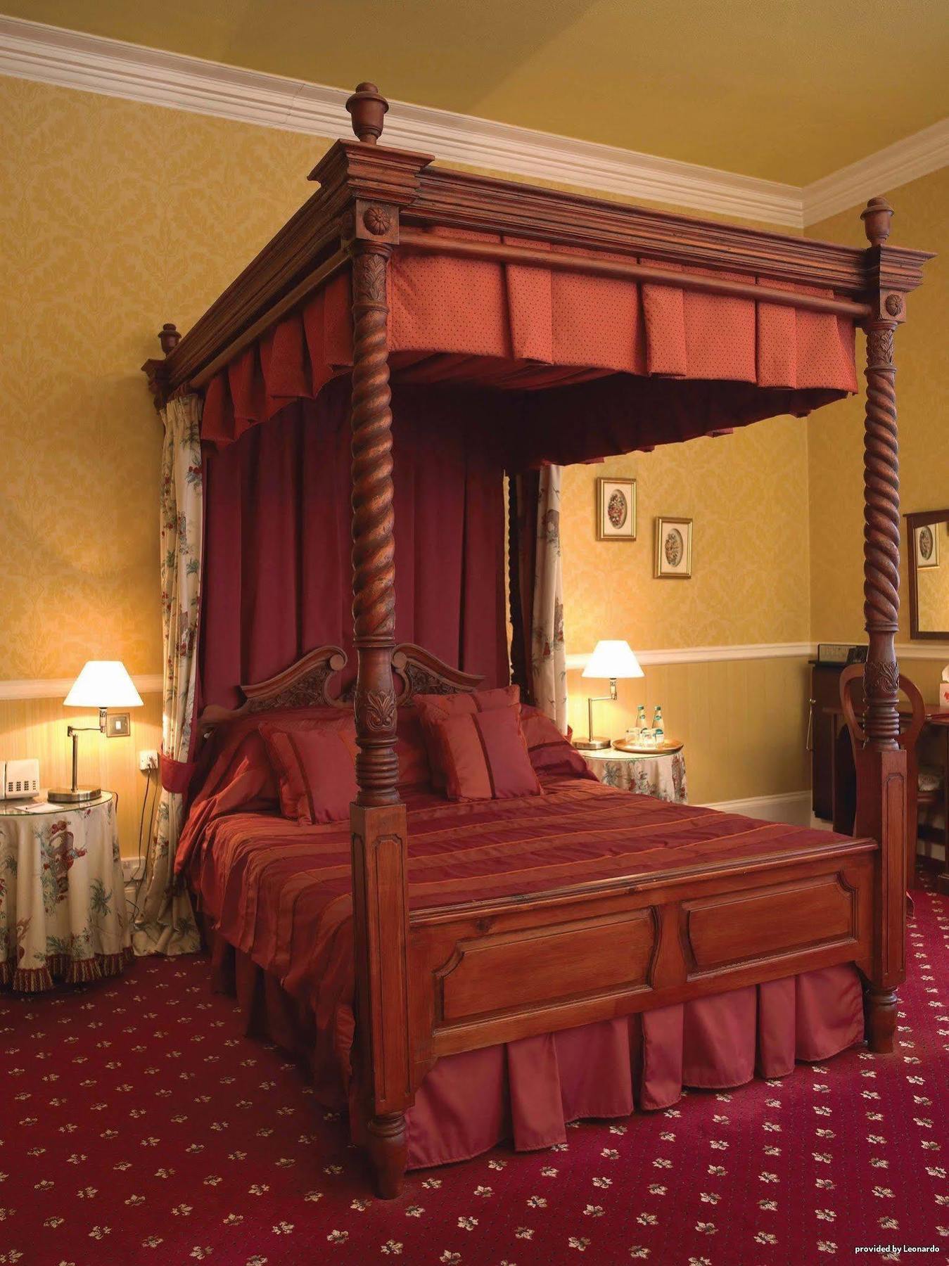 Western Forest And Vale Hotel 3*